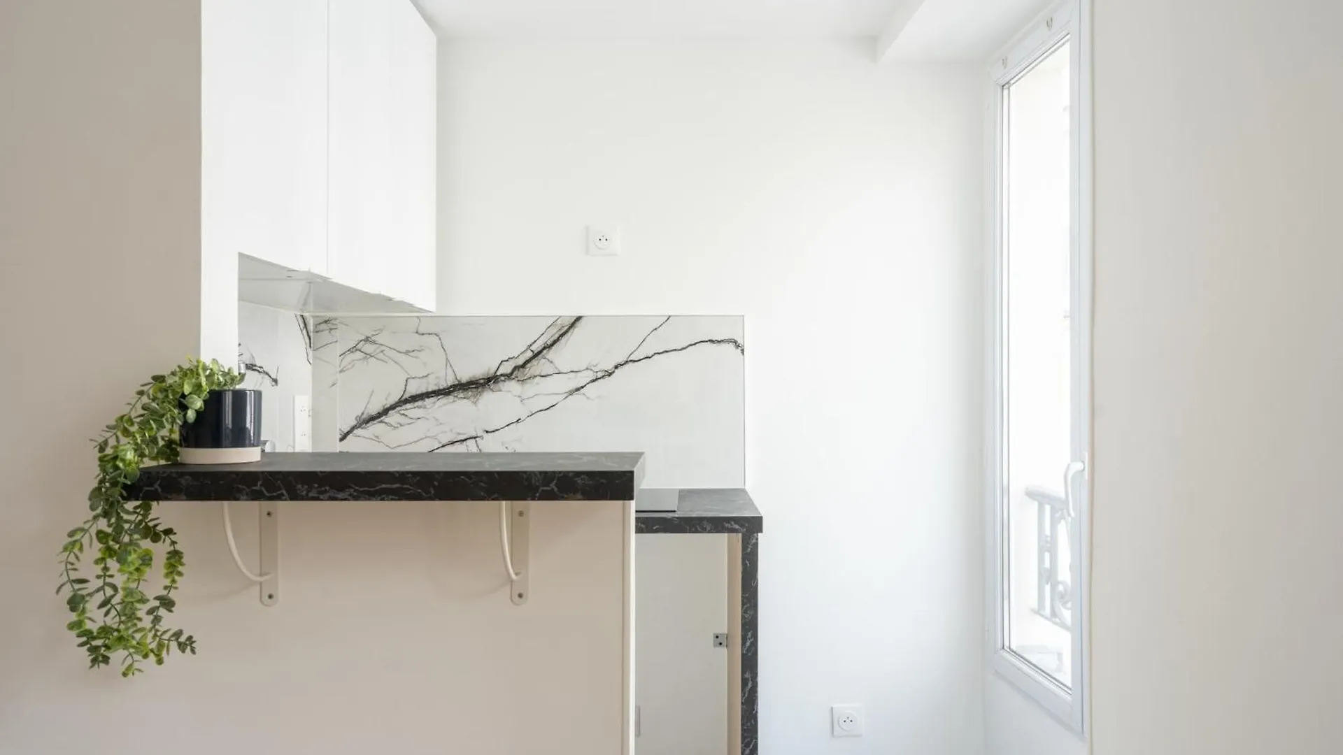 Bright Studio Near The Marais Apartment Paris France